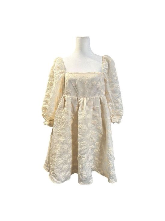 Storia Dresses & Skirts - STORIA Baby Breath Baby Doll Cream Floral Appliqué Puff Sleeves Mini Dress NWT M